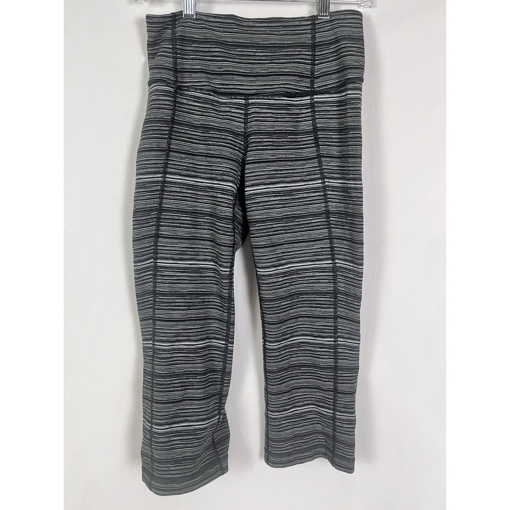 Lululemon Pants Womens Size 6 Black White Stripe Capri Yoga Gym Workout